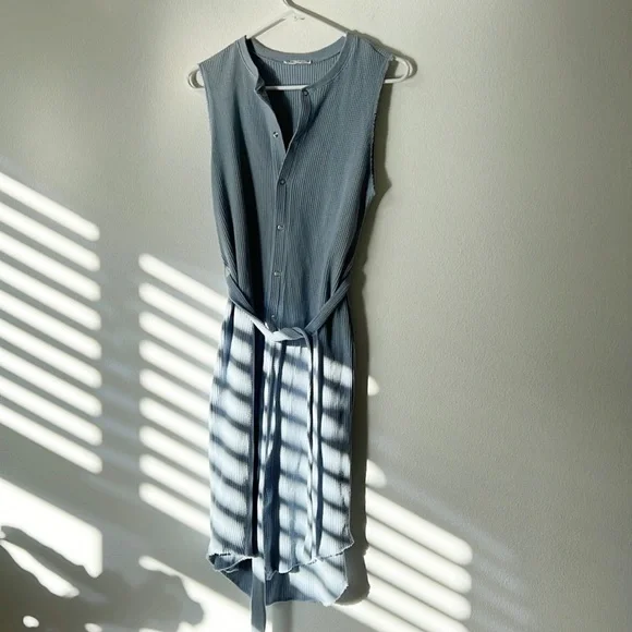 Zara light blue textured weave midi dress with button down front and waist Tie - Picture 5 of 14